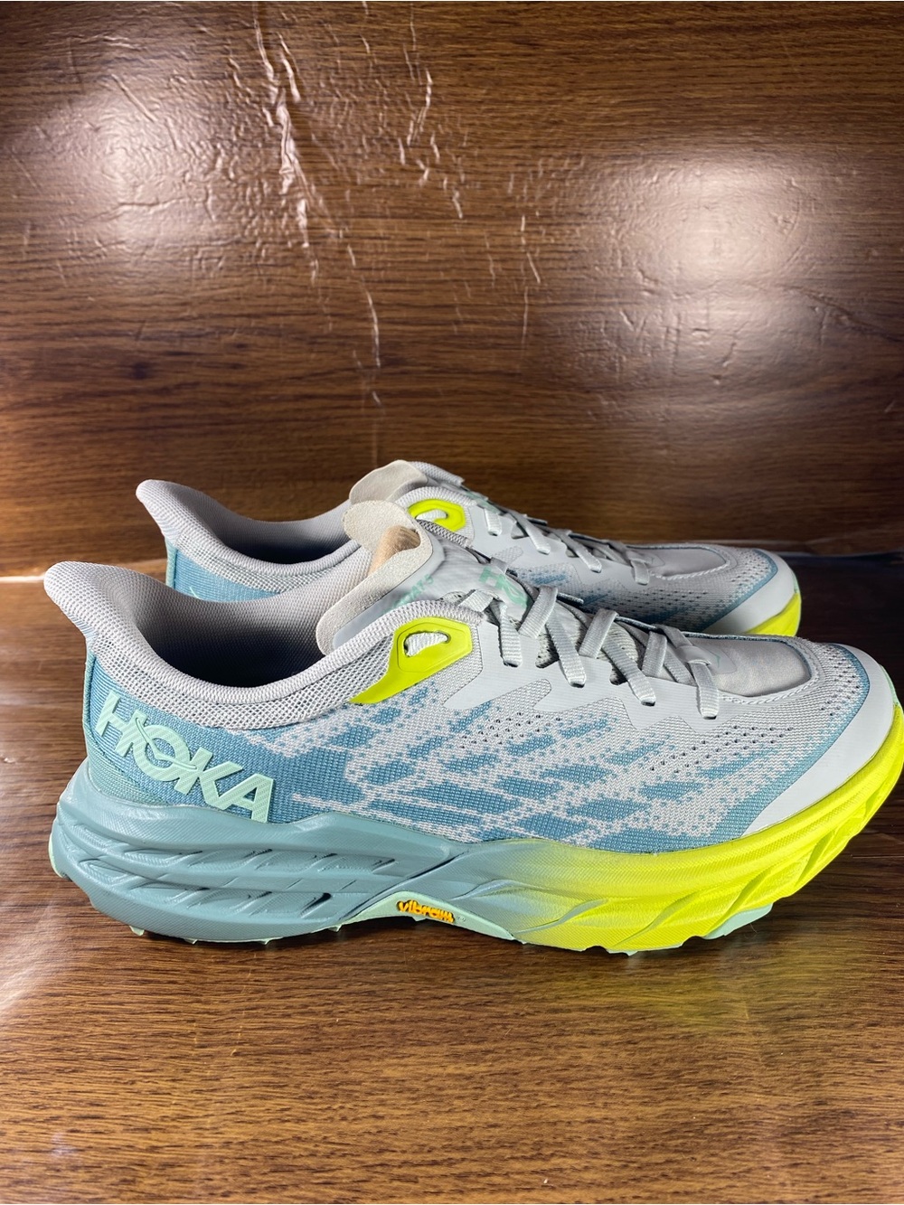 Hoka Speedgoat 5 women’s shoe size 9
